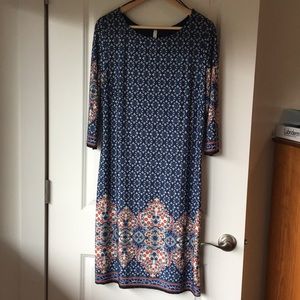 Patterned 3/4 length sleeve dress